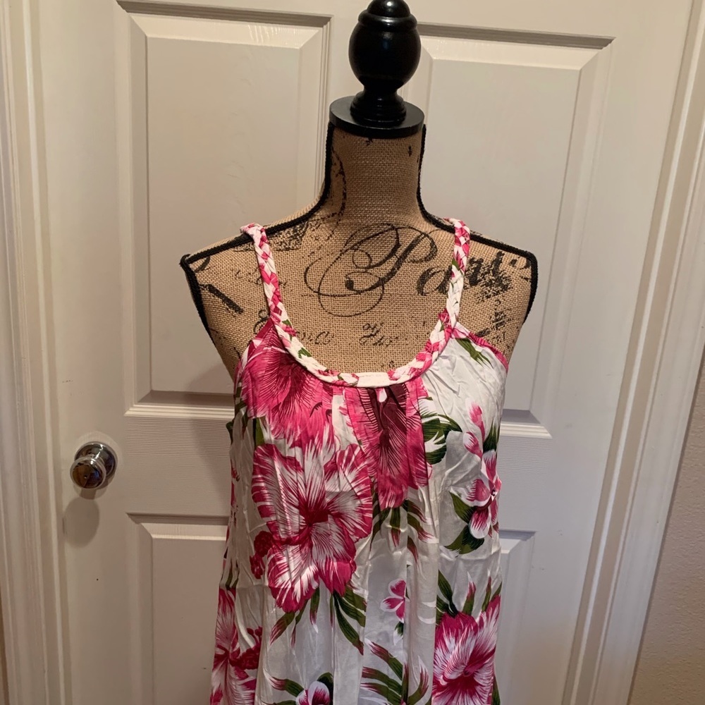 White dress with pink hibiscus floral print - Picture 2 of 5